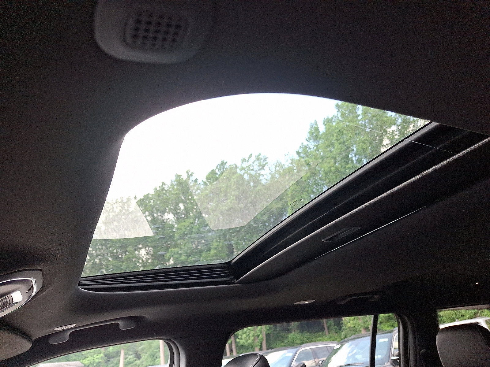 New 2025 Jeep Grand Cherokee L Altitude image 10