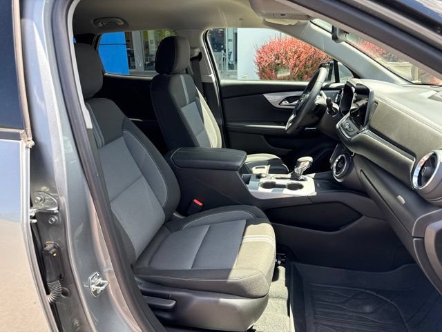 Used 2024 Chevrolet Blazer LT w/ Convenience Package FWD image 17