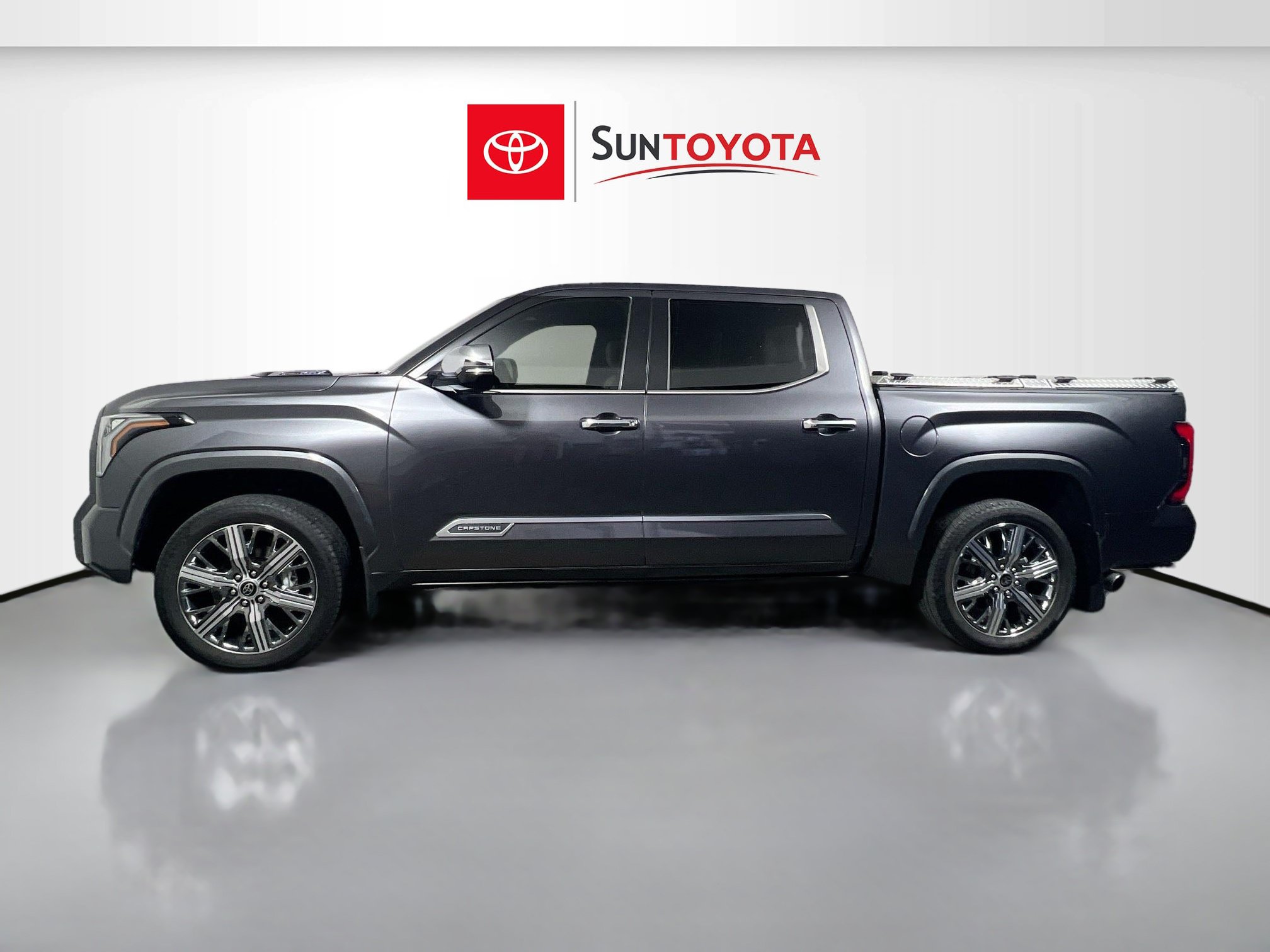 Used 2024 Toyota Tundra Capstone AWD/4WD image 7