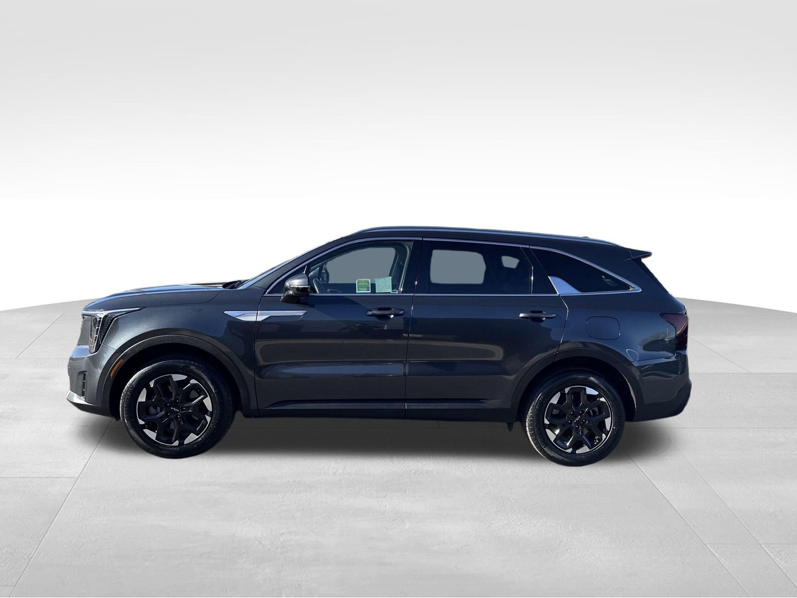 Used 2024 Kia Sorento S image 7