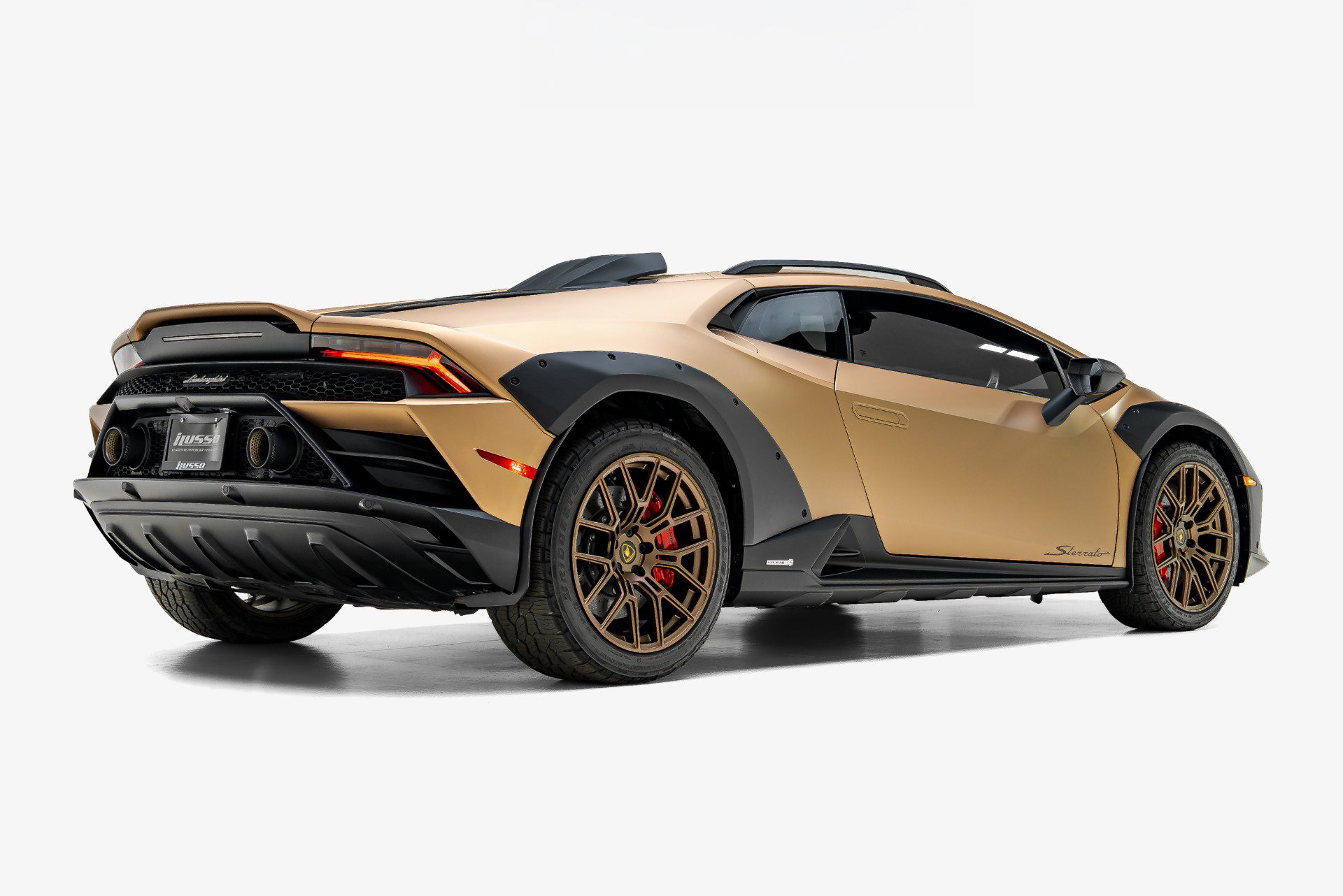 Used 2024 Lamborghini Huracan Sterrato AWD/4WD image 2