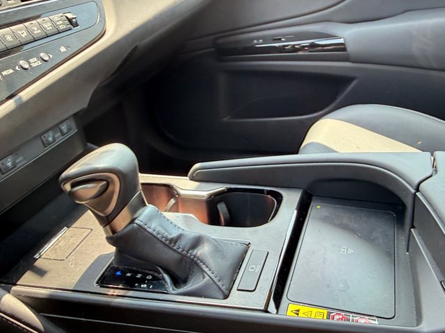 Used 2023 Lexus ES 350 w/ Premium Package FWD image 22