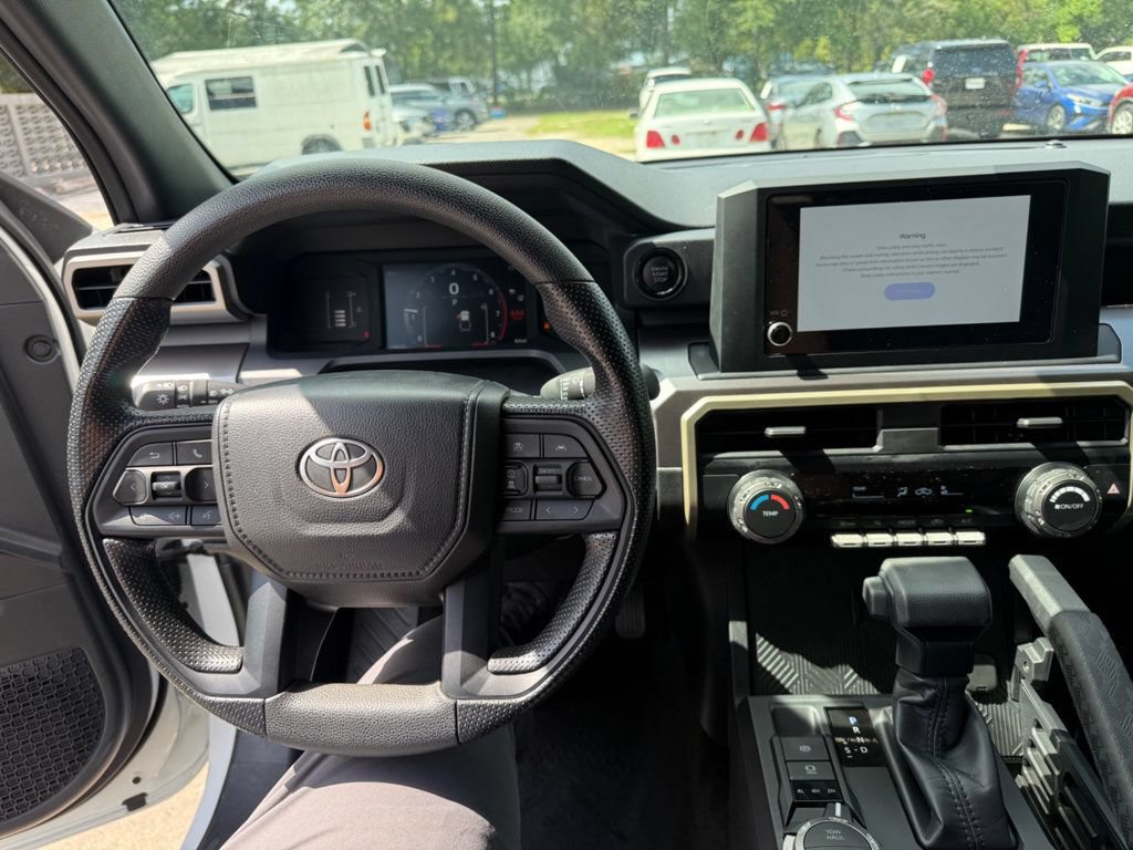 Used 2025 Toyota Tacoma SR5 AWD/4WD image 20