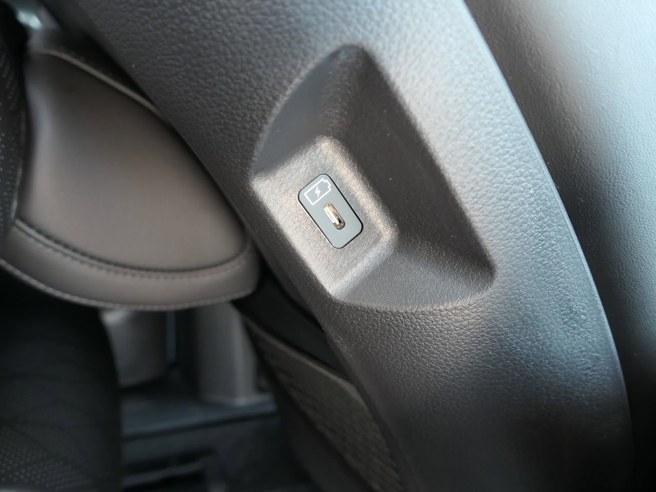 New 2026 Kia Carnival SX w/ SX Dark Edition Package image 24