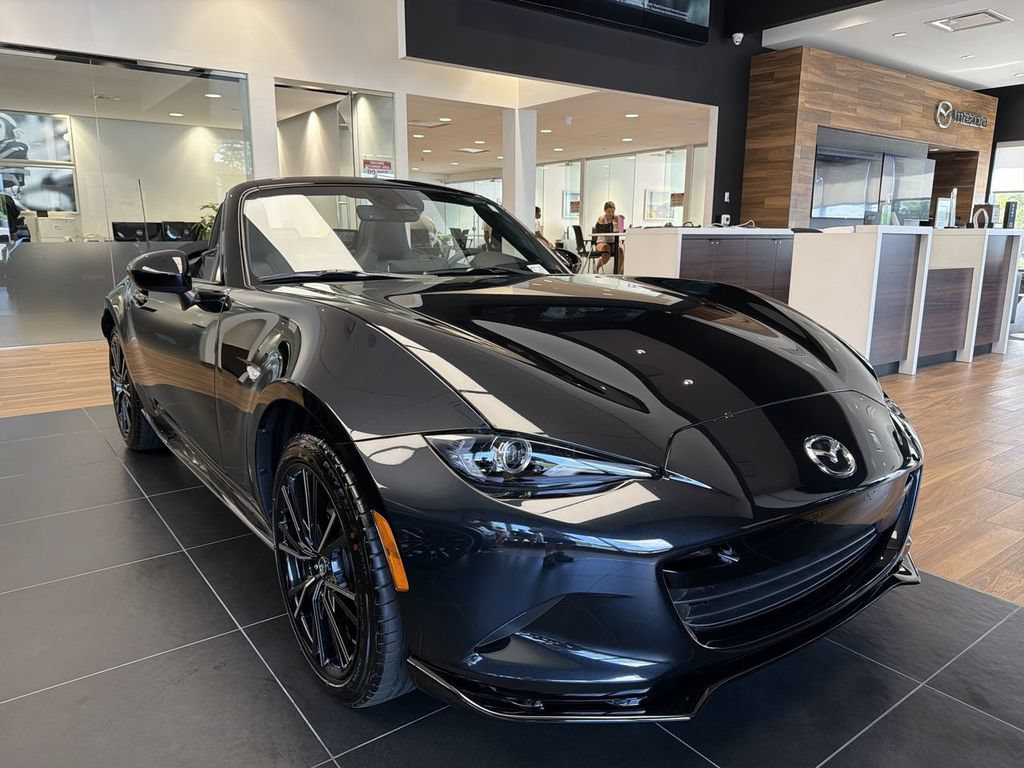 New 2026 MAZDA MX-5 Miata Grand Touring w/ Appearance Package RWD image 2