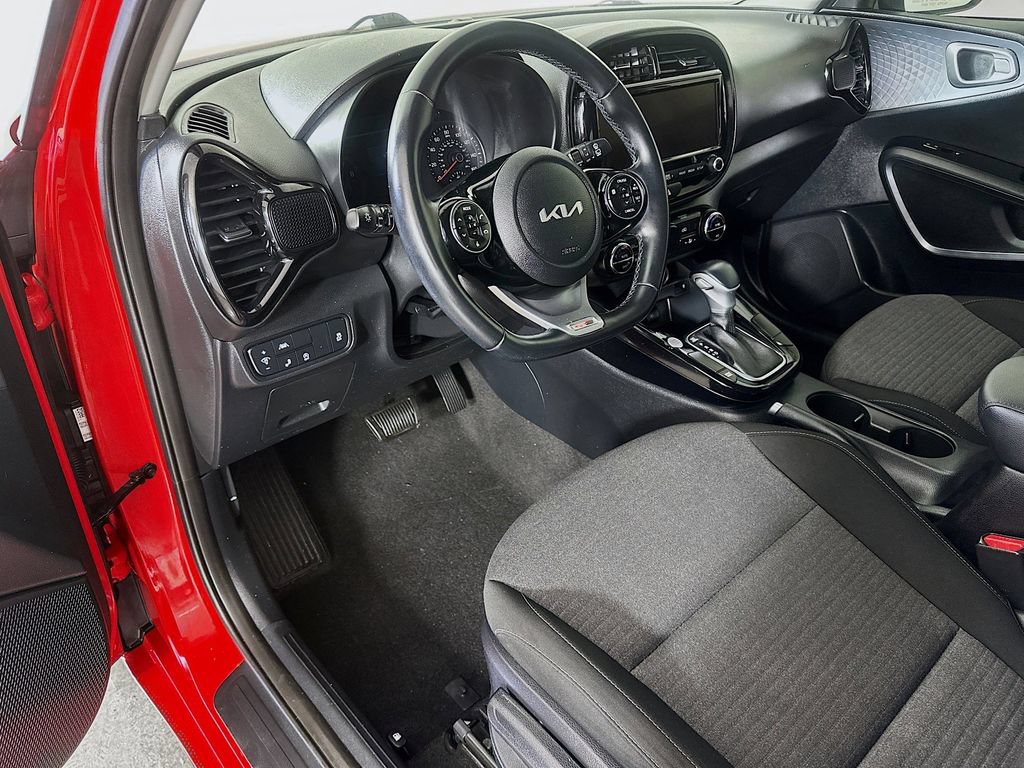 Certified 2022 Kia Soul GT-Line FWD image 19