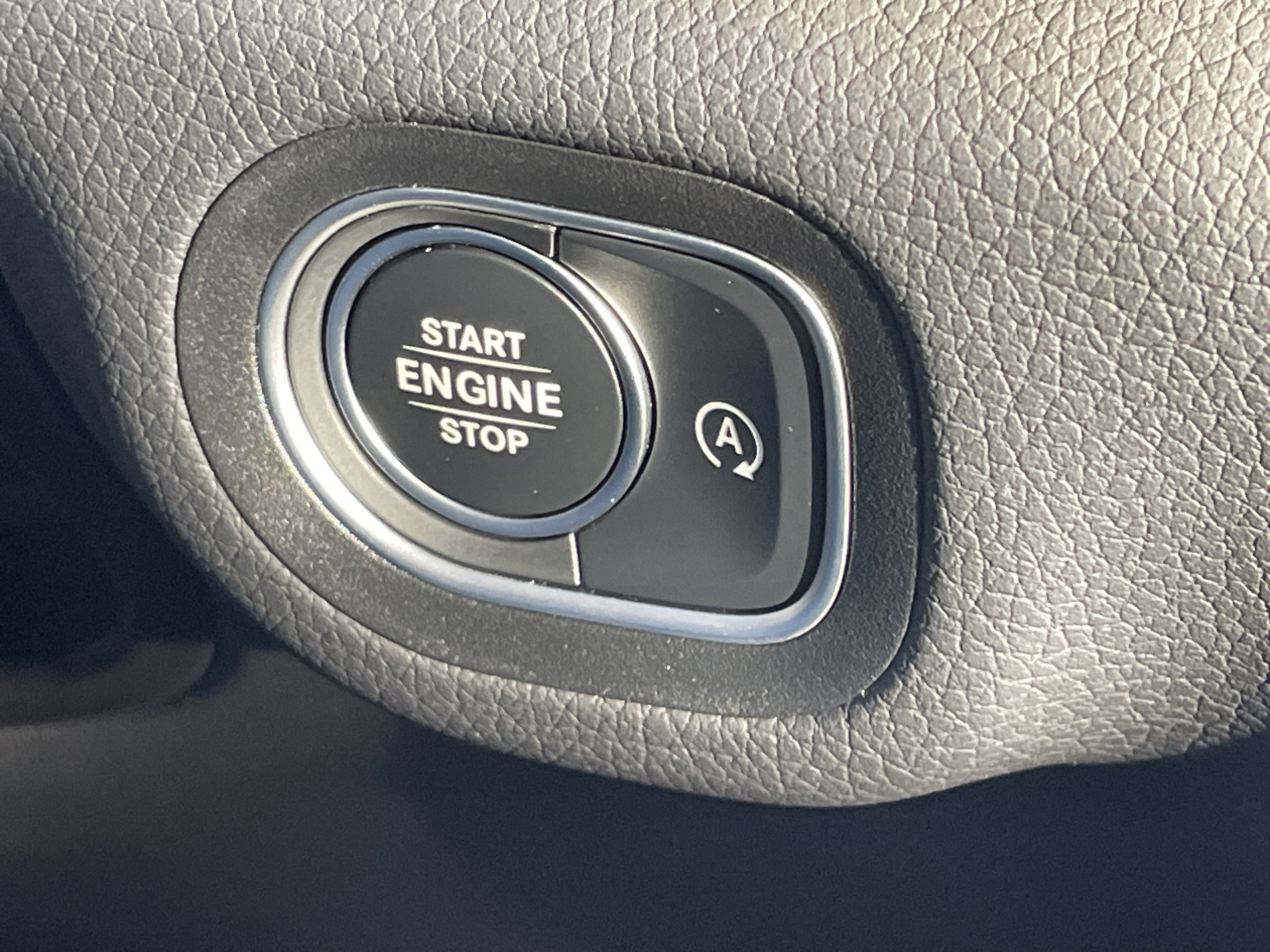 Certified 2025 Mercedes-Benz GLS 450 4MATIC image 32