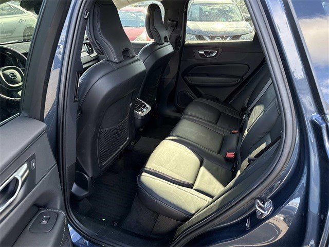 Used 2022 Volvo XC60 B6 Inscription w/ Advanced Package image 17