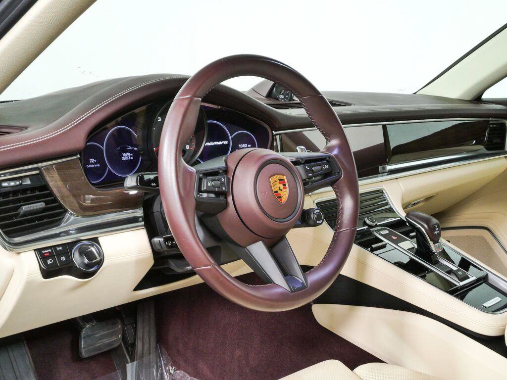 Used 2023 Porsche Panamera 4 AWD/4WD image 4