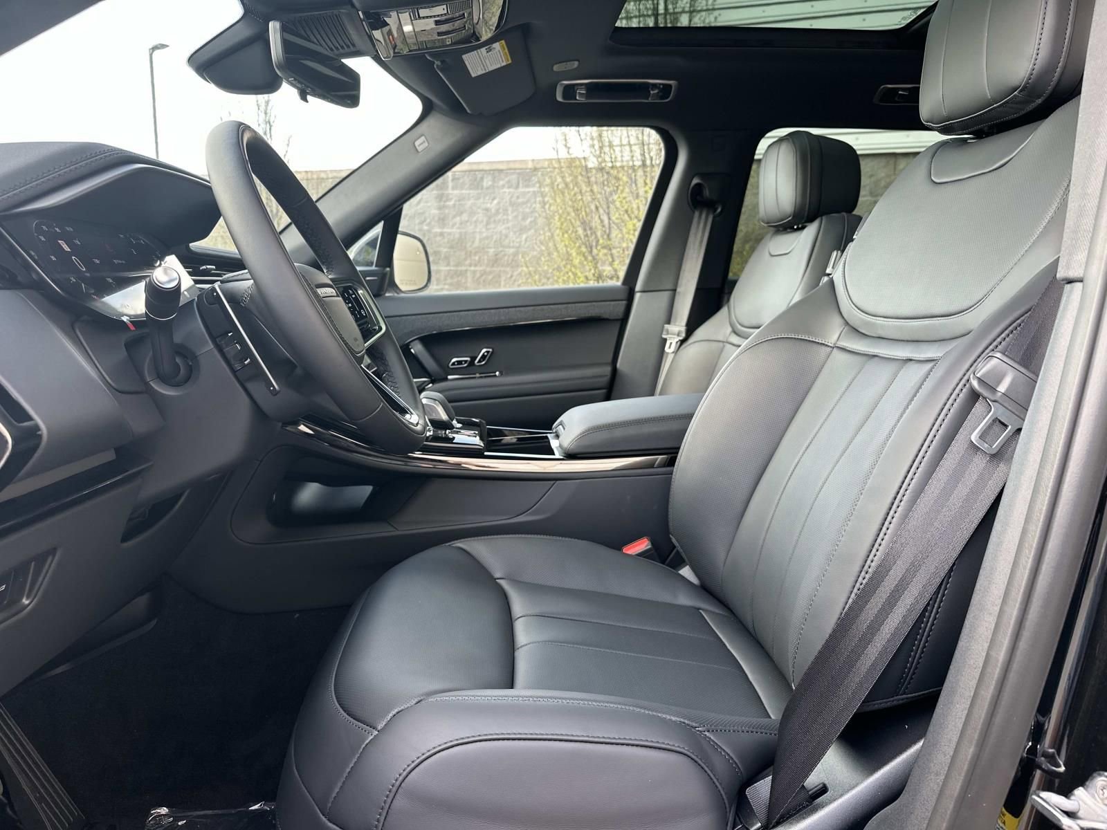New 2026 Land Rover Range Rover Sport SE AWD/4WD image 12