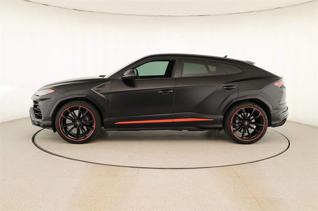 Used 2022 Lamborghini Urus image 2