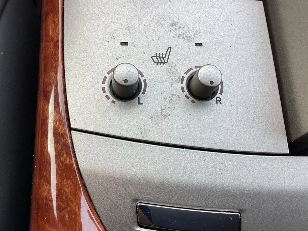 Used 2005 Toyota Avalon FWD image 17