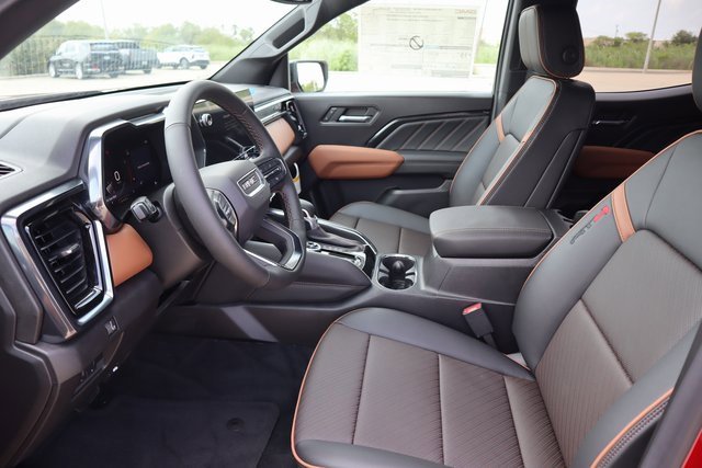 New 2025 GMC Canyon AT4 w/ Nightfall Edition image 10