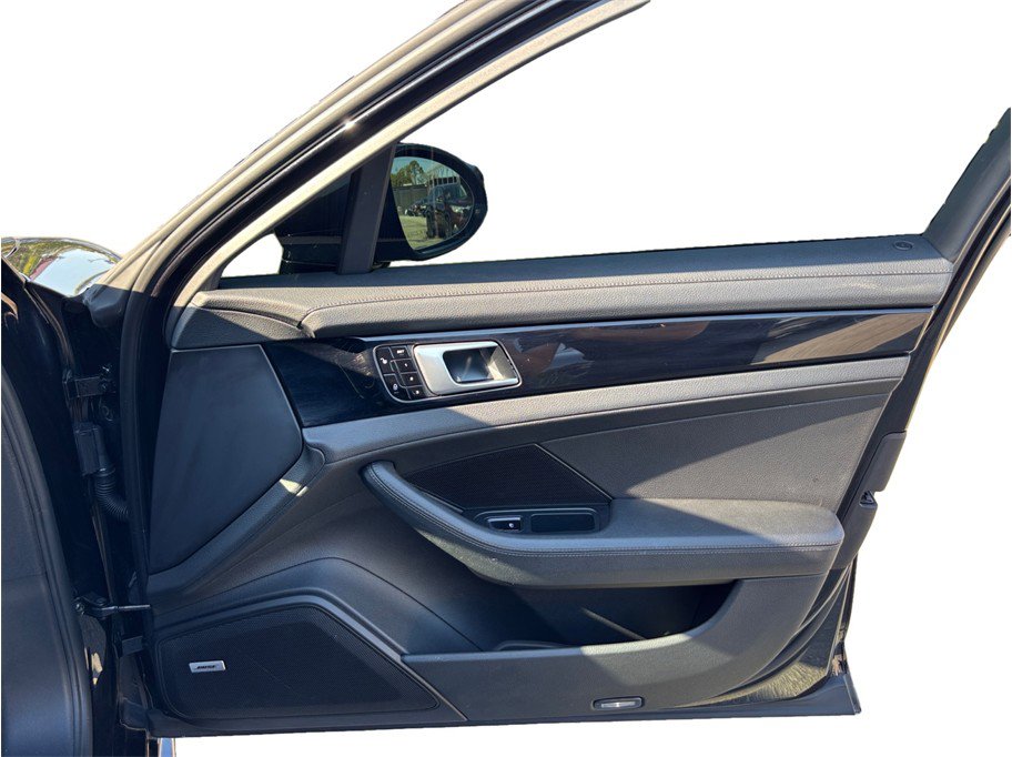 Used 2018 Porsche Panamera 4S image 48