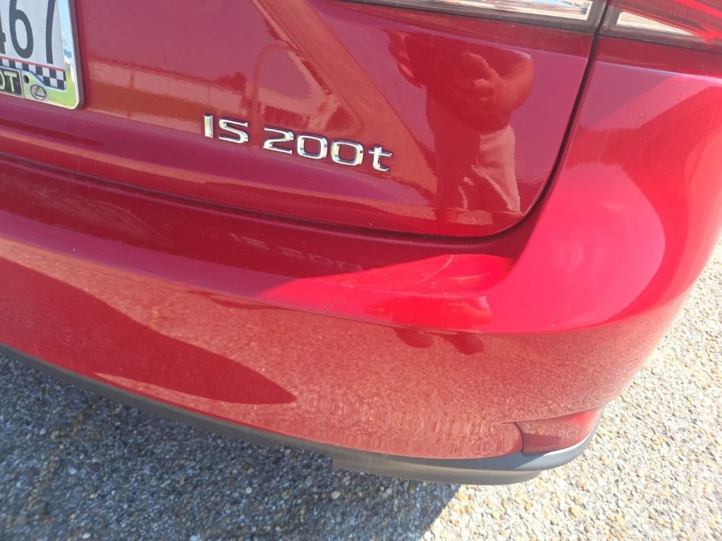 Used 2017 Lexus IS 200t RWD image 10