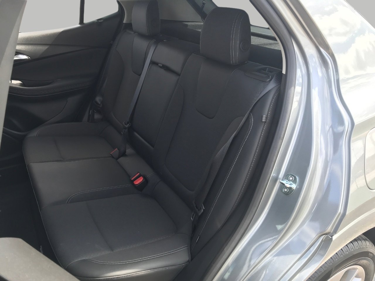 Certified 2023 Buick Encore GX Select w/ Sport Touring Package FWD image 19