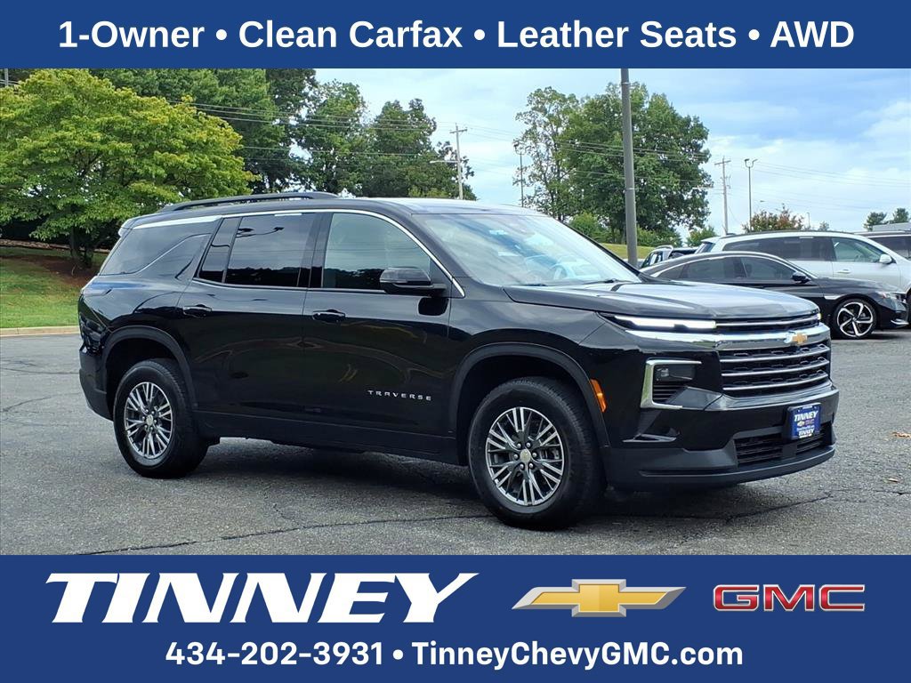 Used 2025 Chevrolet Traverse LT AWD/4WD image 1