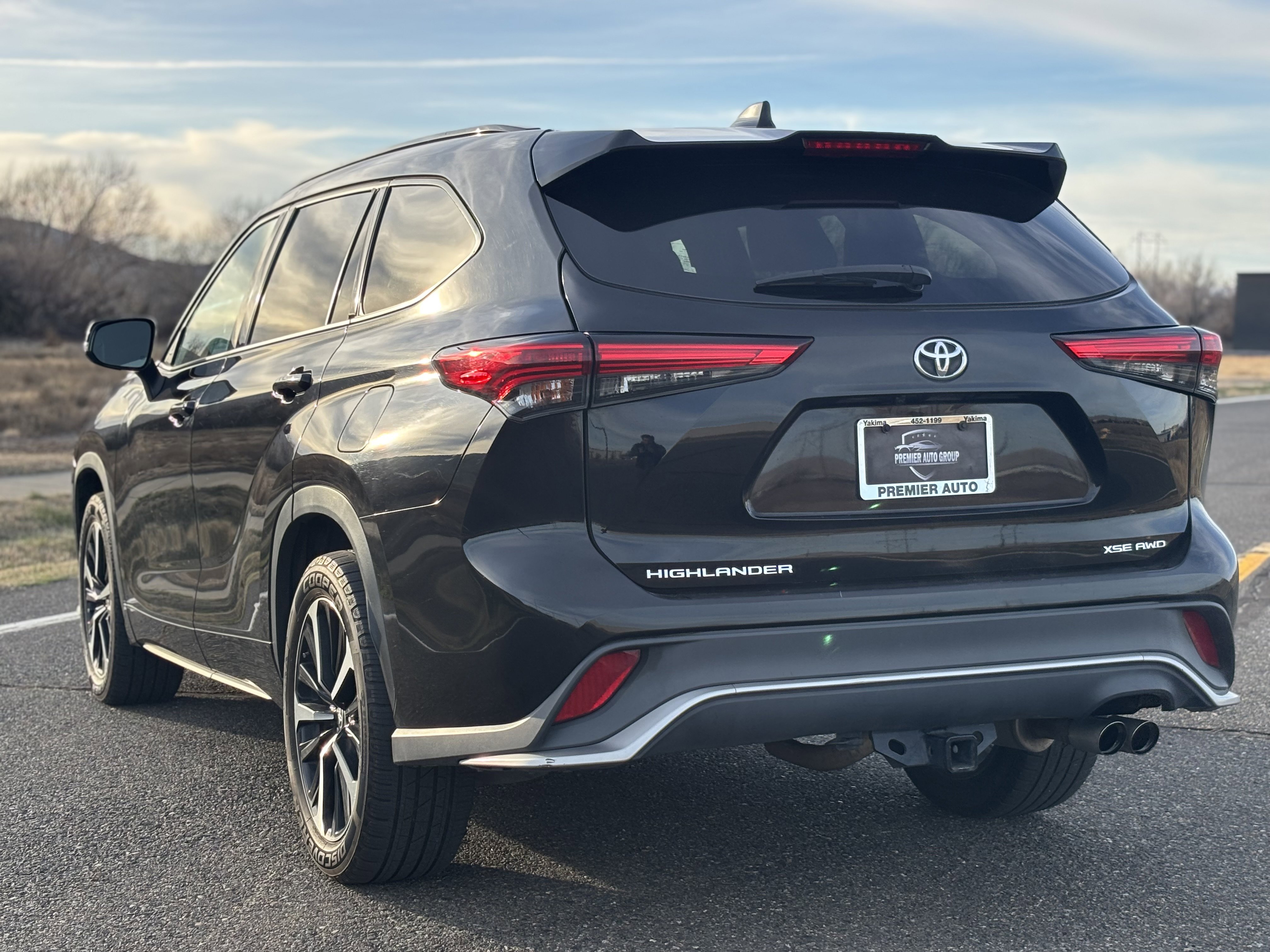 Used 2021 Toyota Highlander XSE image 6