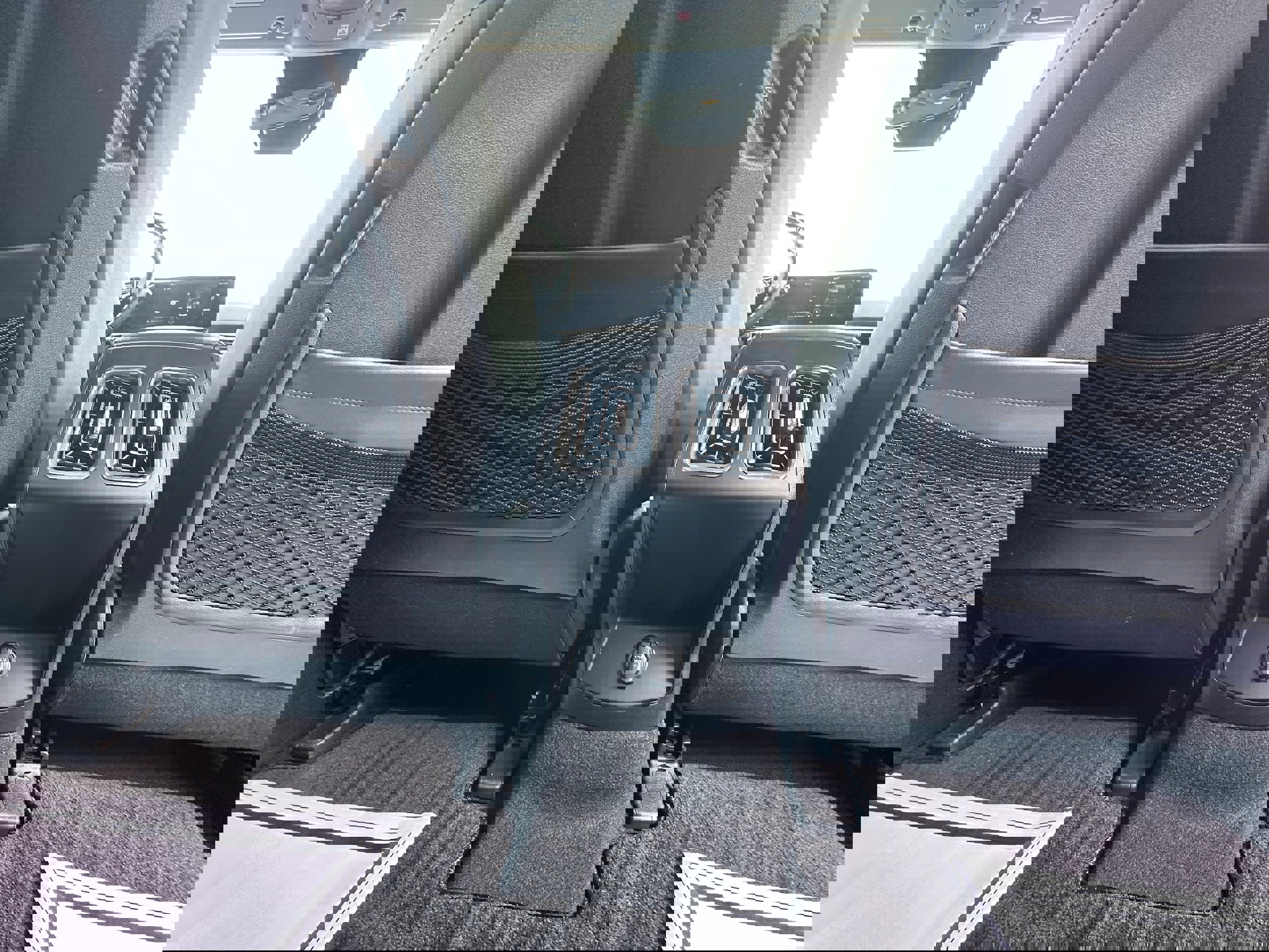 Used 2025 Kia Sorento EX image 23