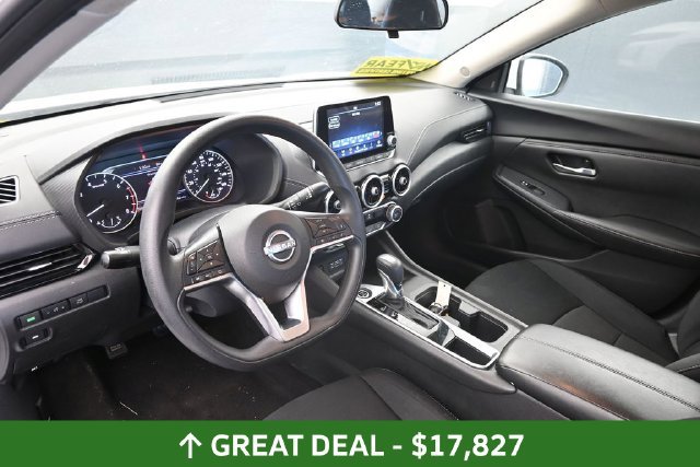 Used 2024 Nissan Sentra SV FWD image 21