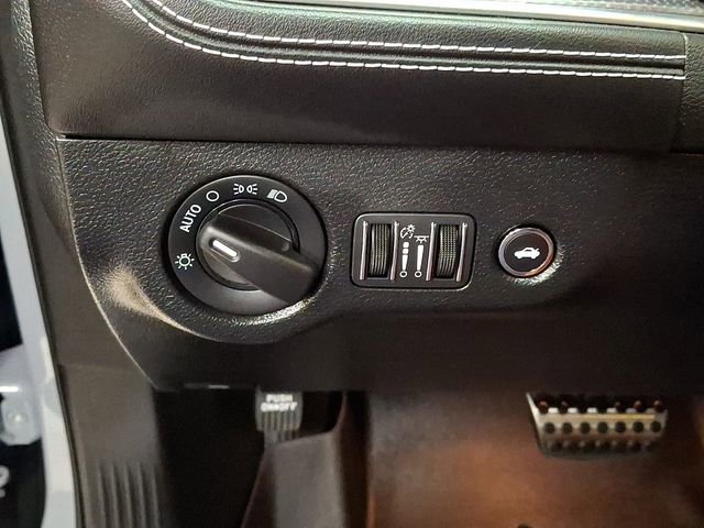 Used 2022 Dodge Challenger SRT Hellcat Redeye image 18