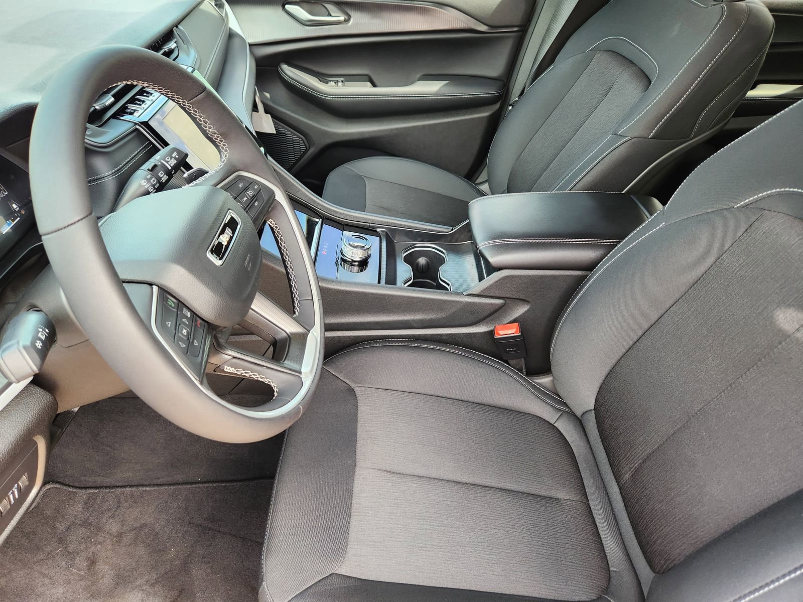 New 2025 Jeep Grand Cherokee L Laredo w/ Luxury Tech Group I RWD image 22