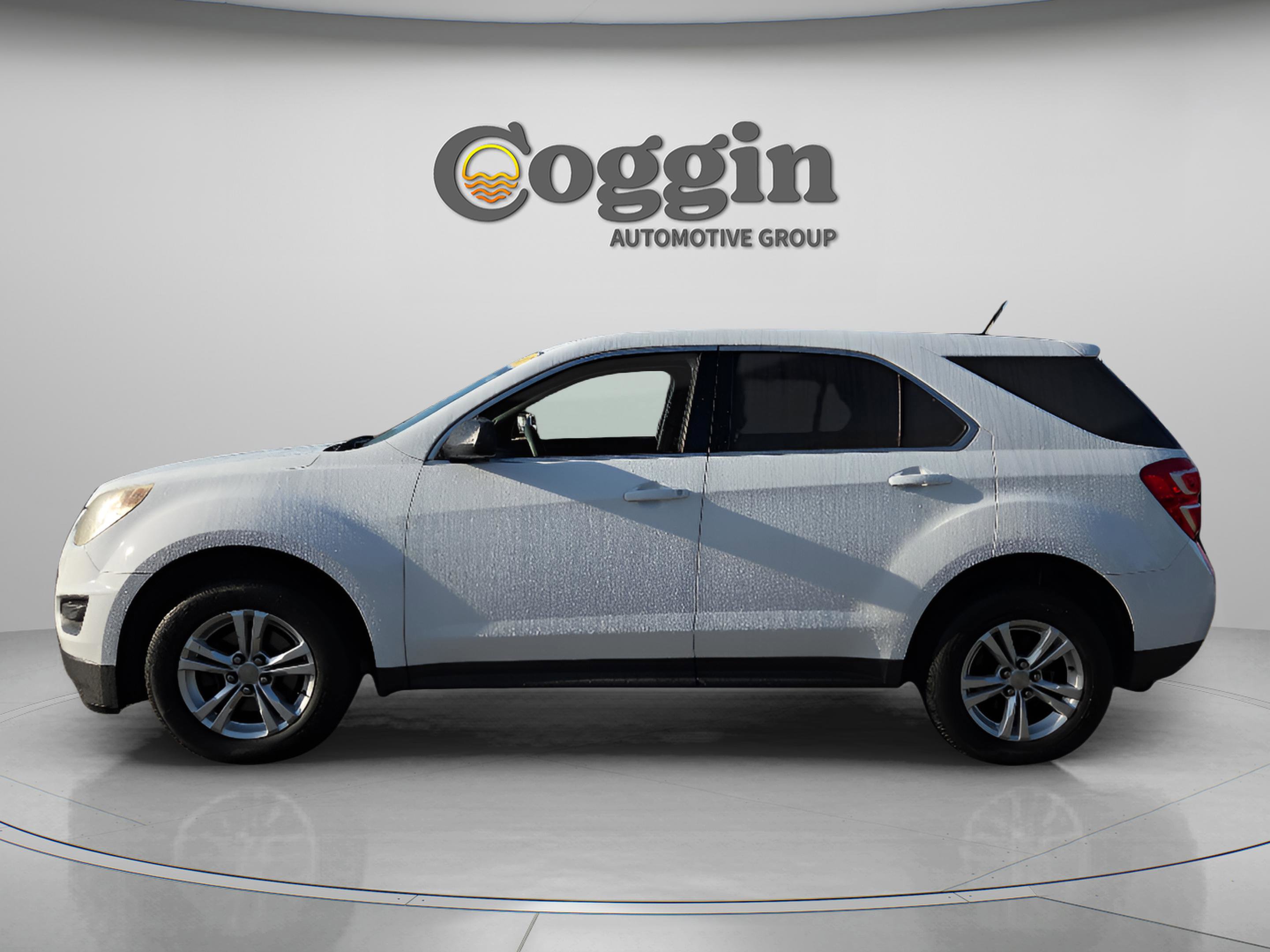 Used 2017 Chevrolet Equinox LS image 2