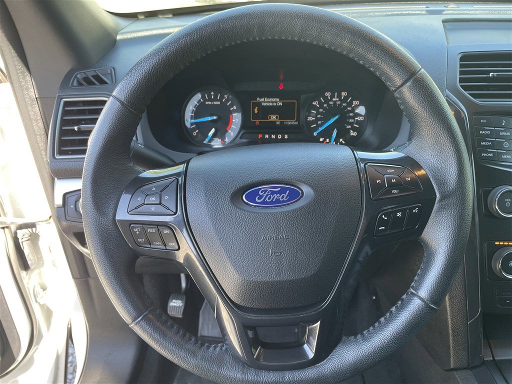Used 2018 Ford Explorer XLT image 12