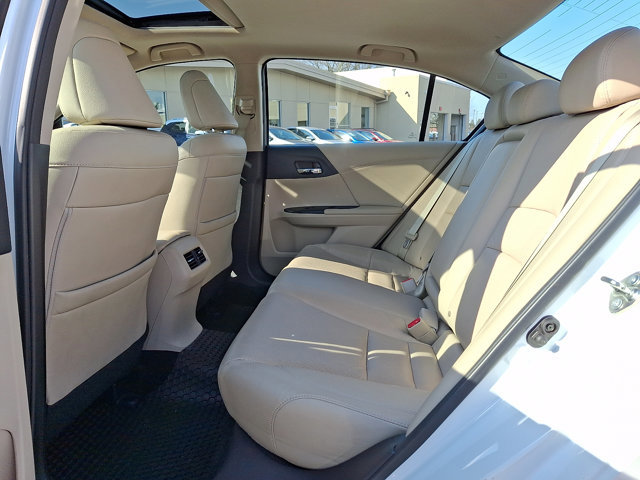 Used 2017 Honda Accord EX-L image 10