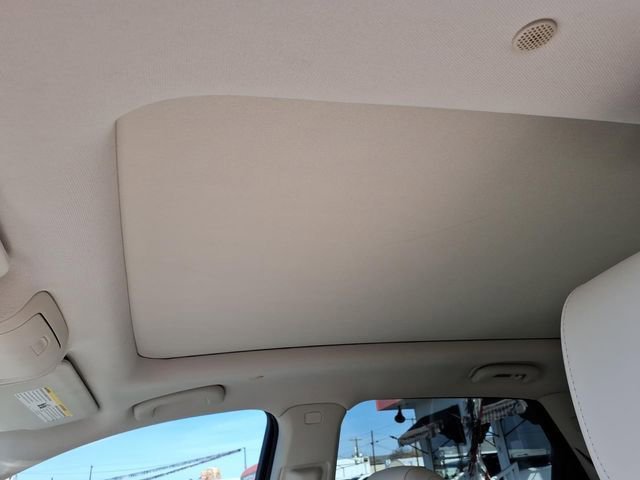 Used 2017 Cadillac XT5 Premium Luxury image 11