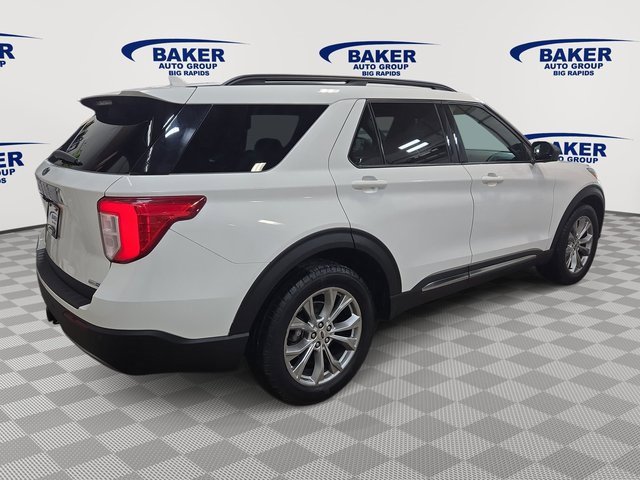Used 2020 Ford Explorer XLT w/ Equipment Group 202A image 5