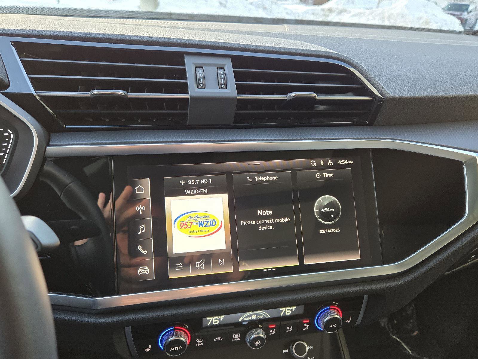 Used 2025 Audi Q3 2.0T Premium image 25