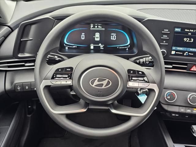 New 2026 Hyundai Elantra SE FWD image 16