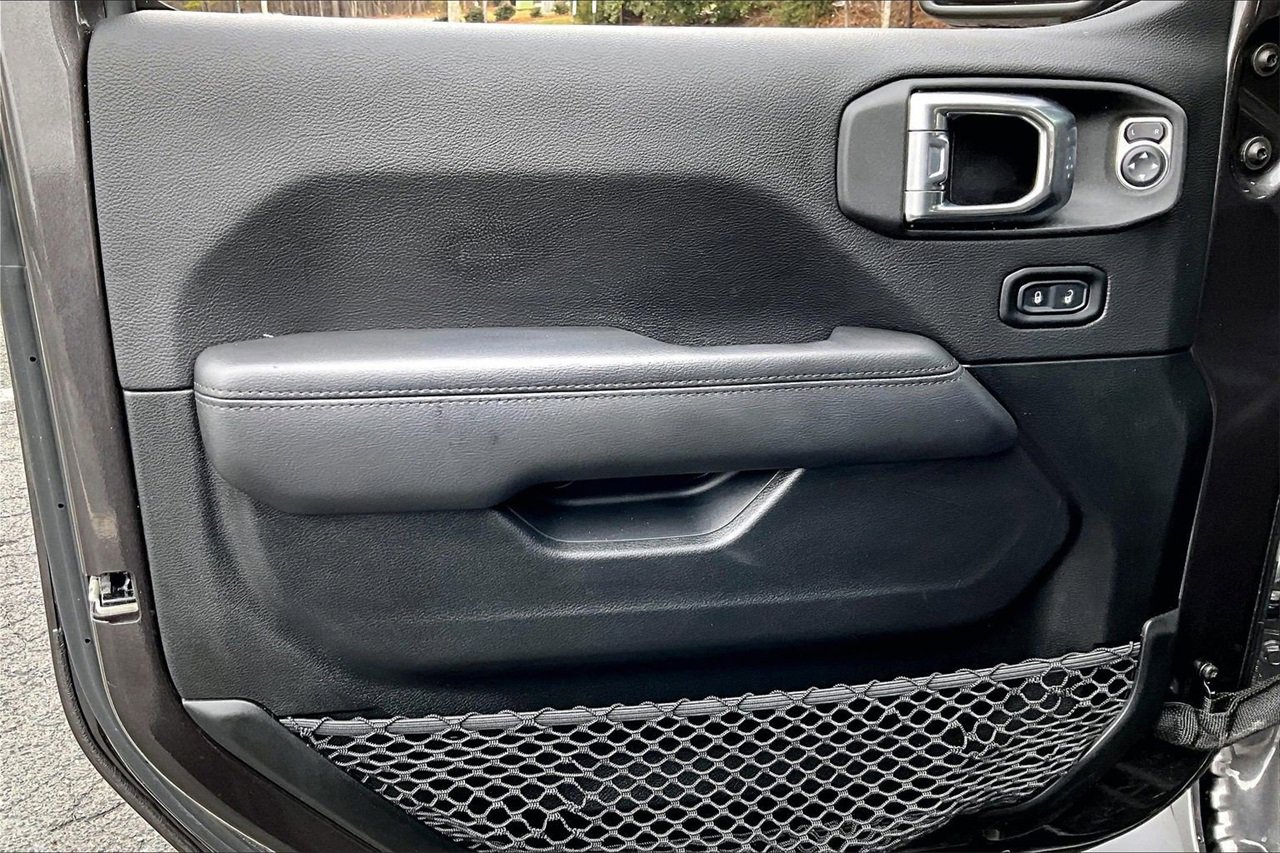 Certified 2021 Jeep Wrangler Unlimited Sahara image 25