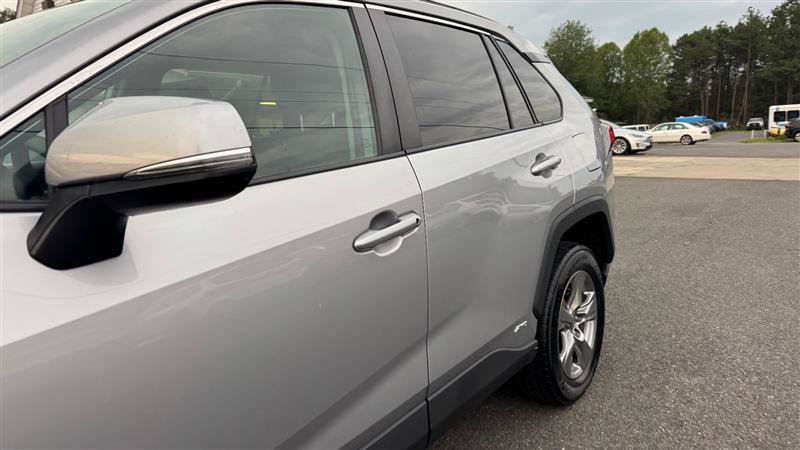 Used 2022 Toyota RAV4 XLE w/ Convenience Package AWD/4WD image 13