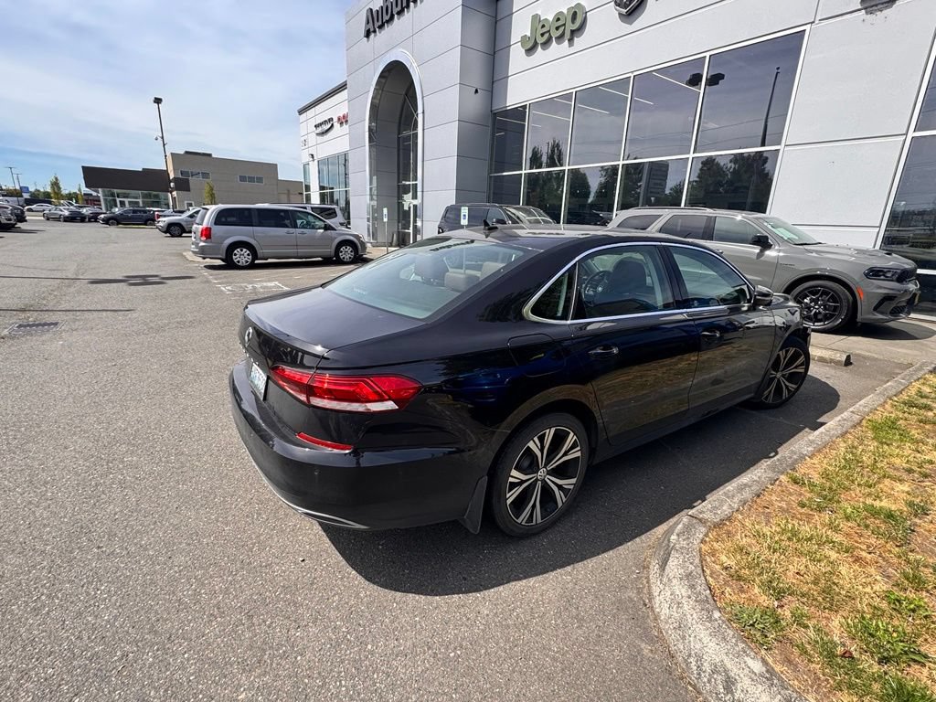 Used 2020 Volkswagen Passat 2.0T SEL FWD image 5