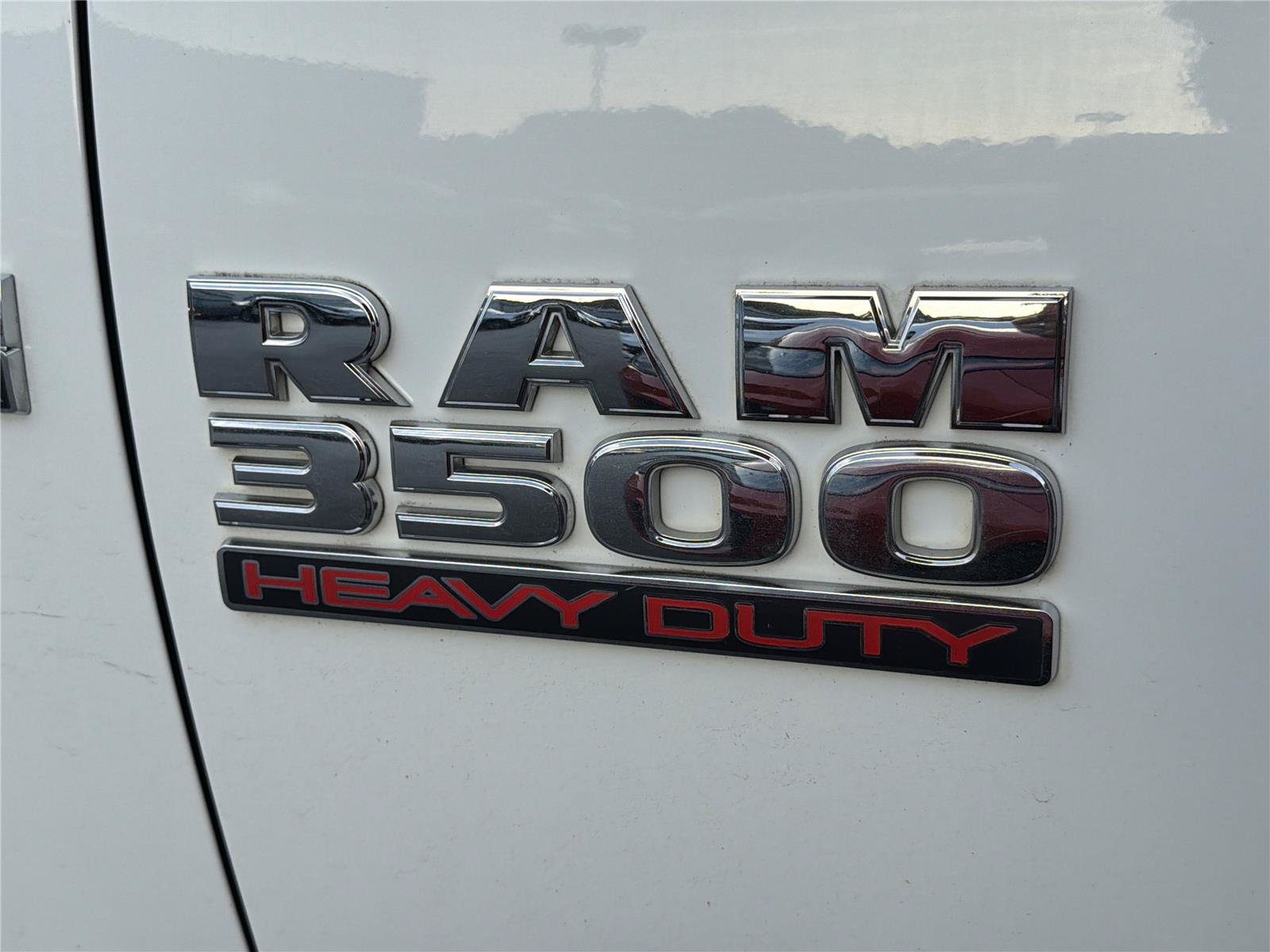 Used 2014 RAM 3500 Tradesman w/ Chrome Appearance Group AWD/4WD image 5