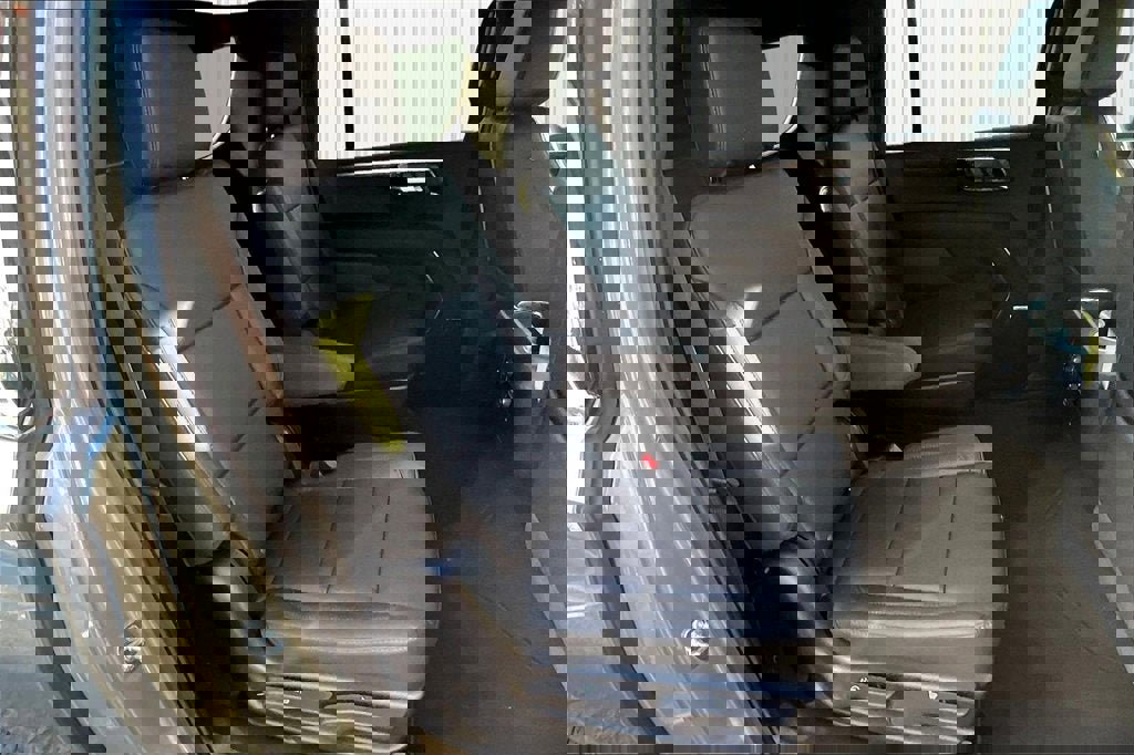 New 2026 Chevrolet Suburban LT w/ Comfort Package image 6