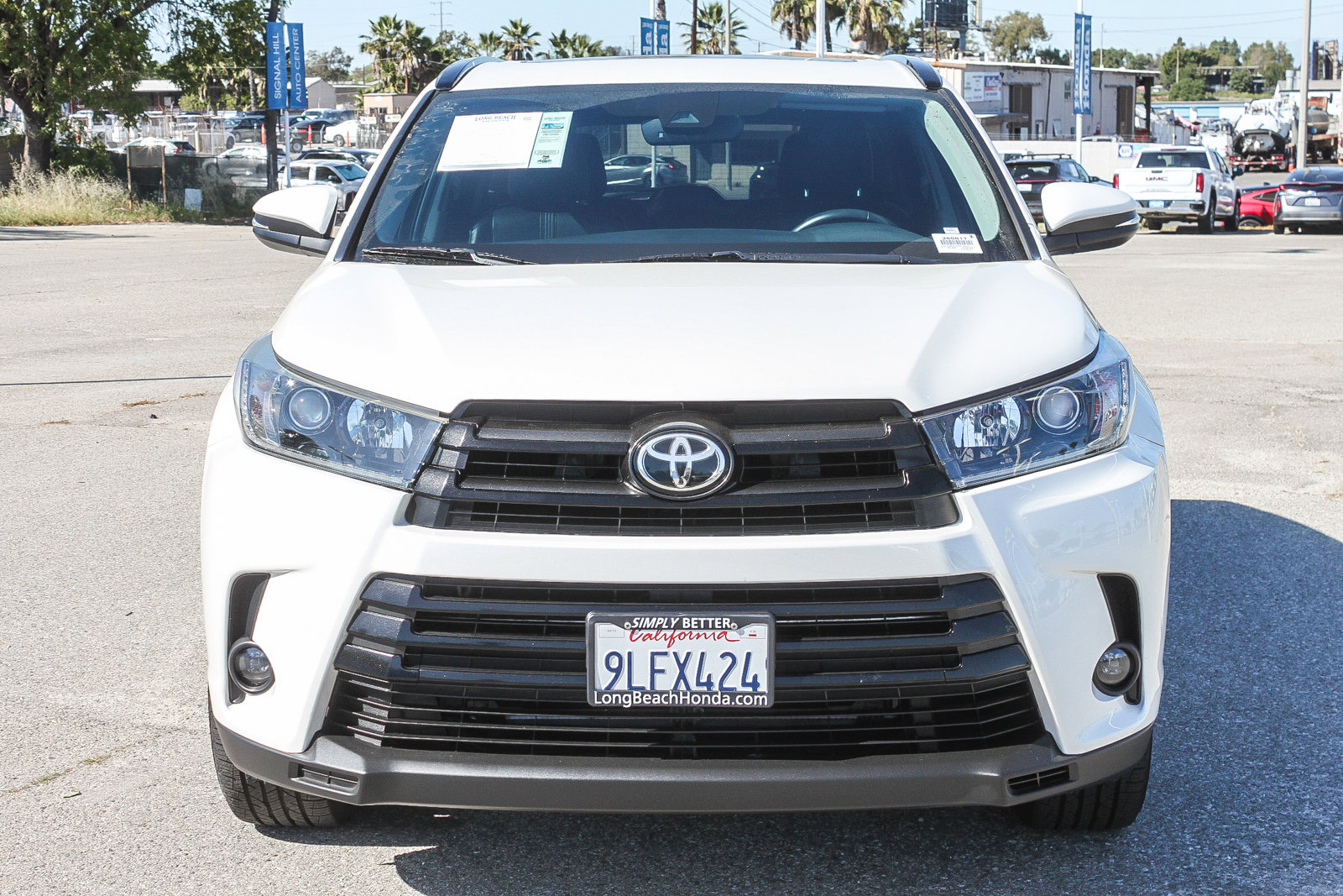 Used 2019 Toyota Highlander SE image 2