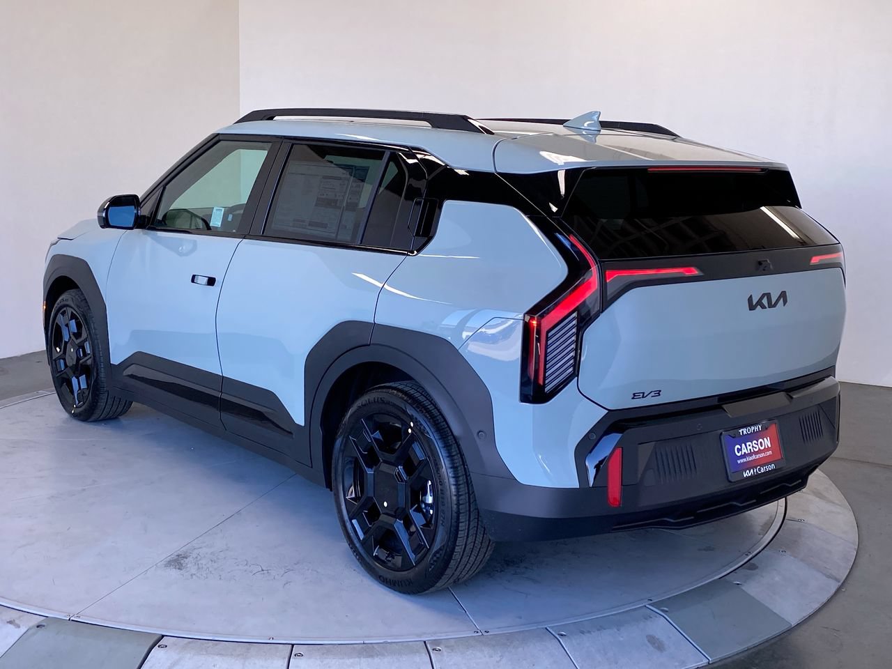 New 2027 Kia EV3 Land FWD image 3