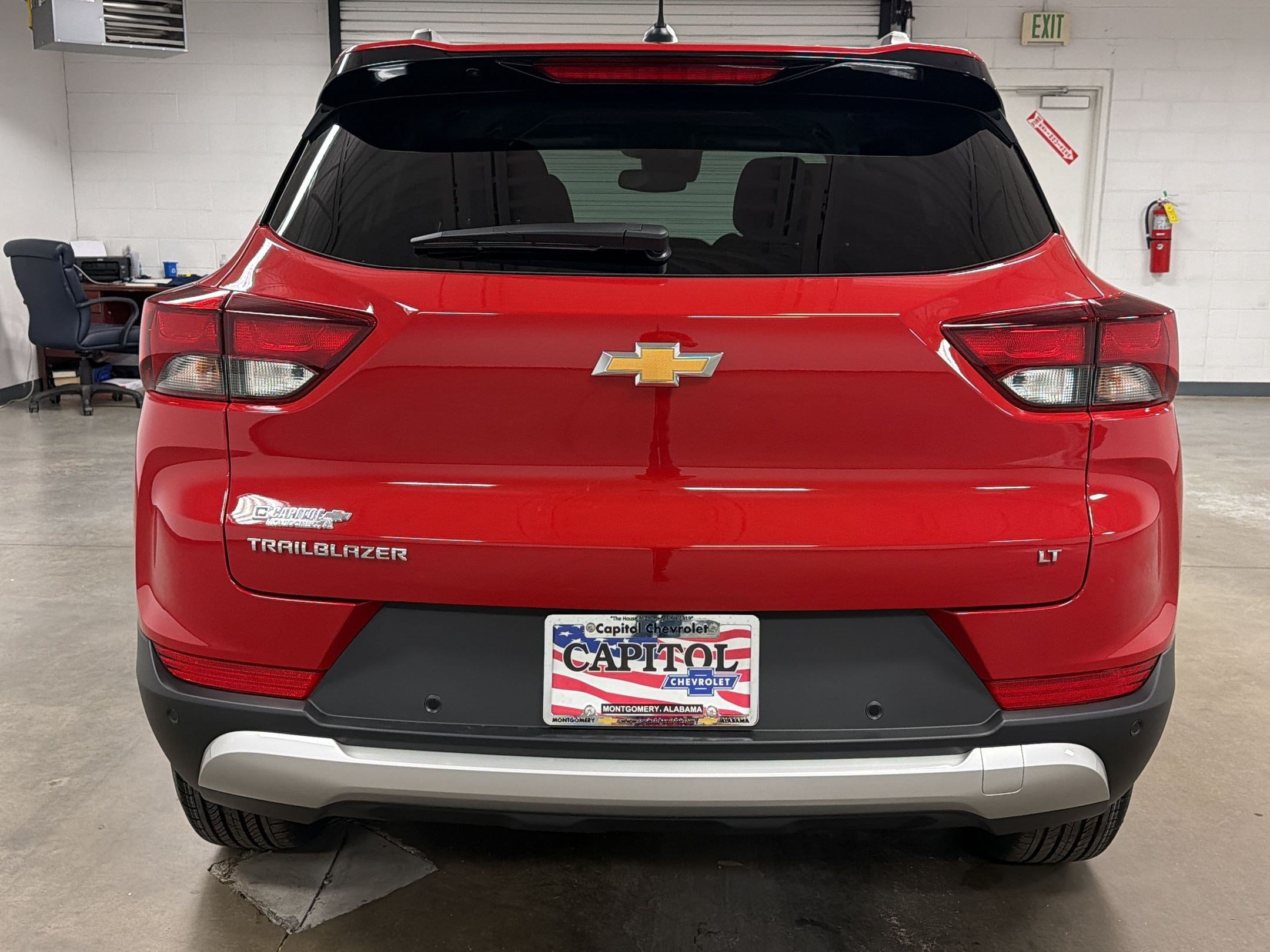 New 2026 Chevrolet TrailBlazer LT w/ Convenience Package FWD image 9
