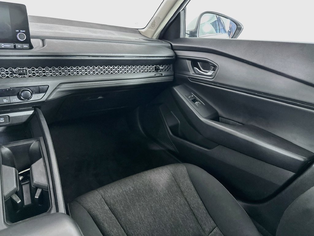 Used 2024 Honda Accord EX image 31