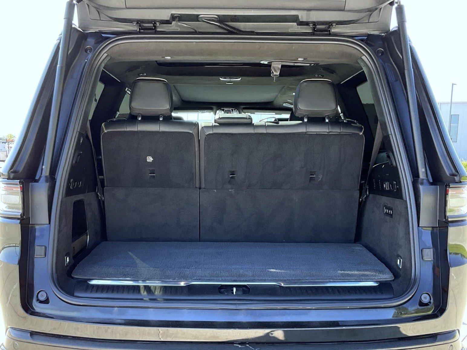 Used 2022 Jeep Grand Wagoneer Series III w/ Flexible Seating Group AWD/4WD image 24