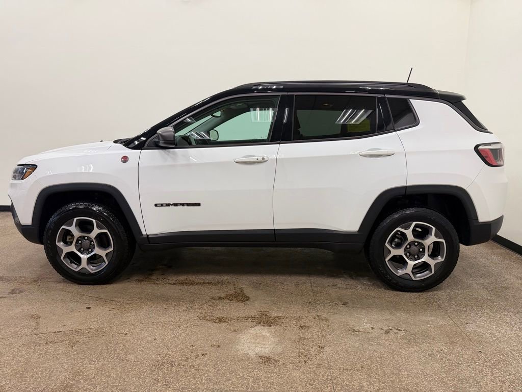Used 2022 Jeep Compass Trailhawk w/ Trailhawk Convenience Group image 2