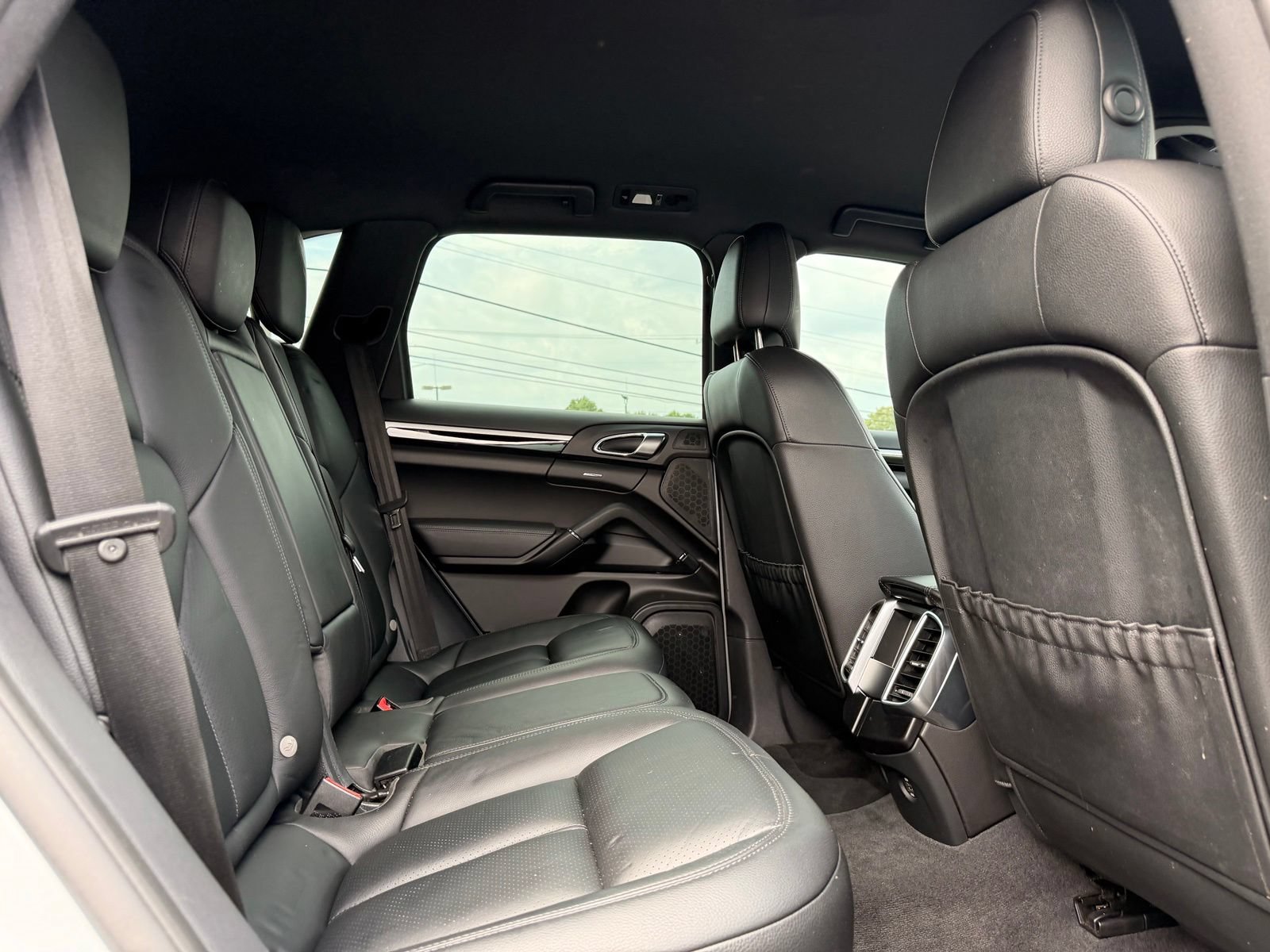 Used 2018 Porsche Cayenne AWD/4WD image 31