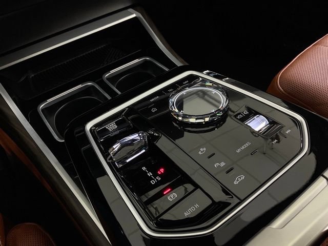 Certified 2023 BMW 760i xDrive AWD/4WD image 22