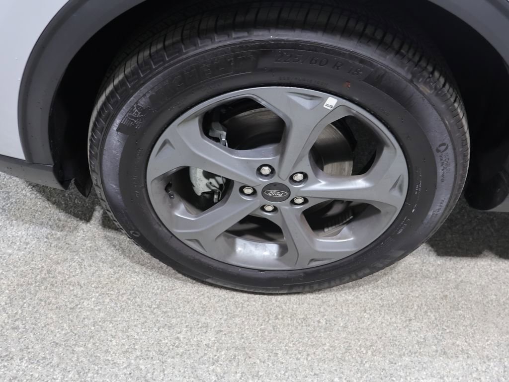 Used 2025 Ford Escape ST-Line Select AWD/4WD image 10