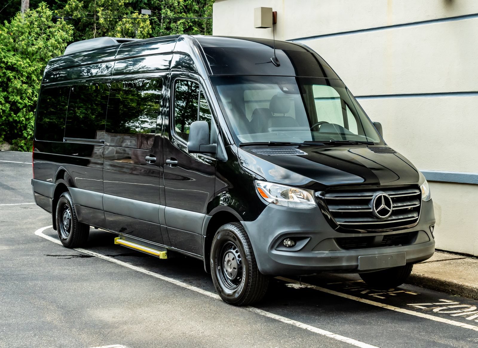 Used 2022 Mercedes-Benz Sprinter 2500 image 10