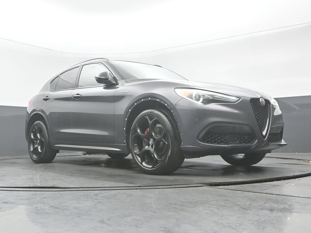 Used 2022 Alfa Romeo Stelvio Veloce AWD/4WD image 29