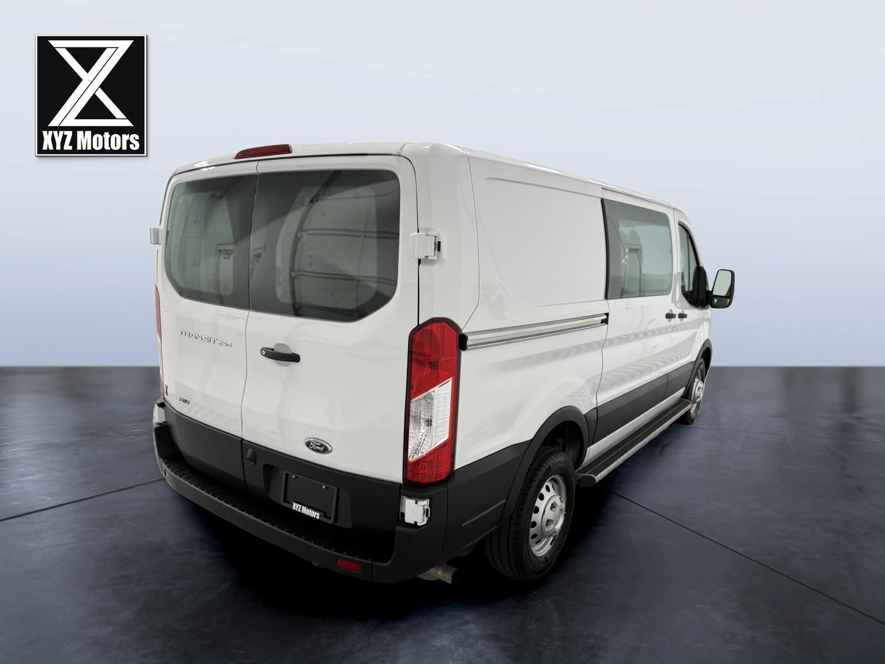 Used 2024 Ford Transit 250 Low Roof AWD w/ Exterior Upgrade Package image 5
